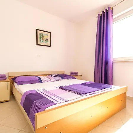 Boro - A6 Second Floor - Mpolo Apartman