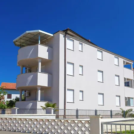 Appartement Boro - A6 Second Floor - Mpolo
